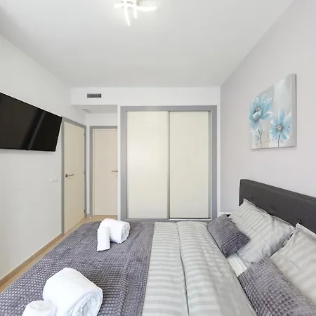 Luxurious Newly Renovated 2 Bedroom Condo By The Beach Benidorm Exterior foto