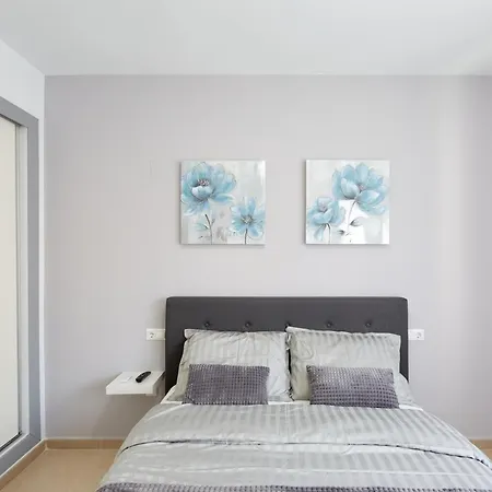 Luxurious Newly Renovated 2 Bedroom Condo By The Beach Benidorm Exterior foto