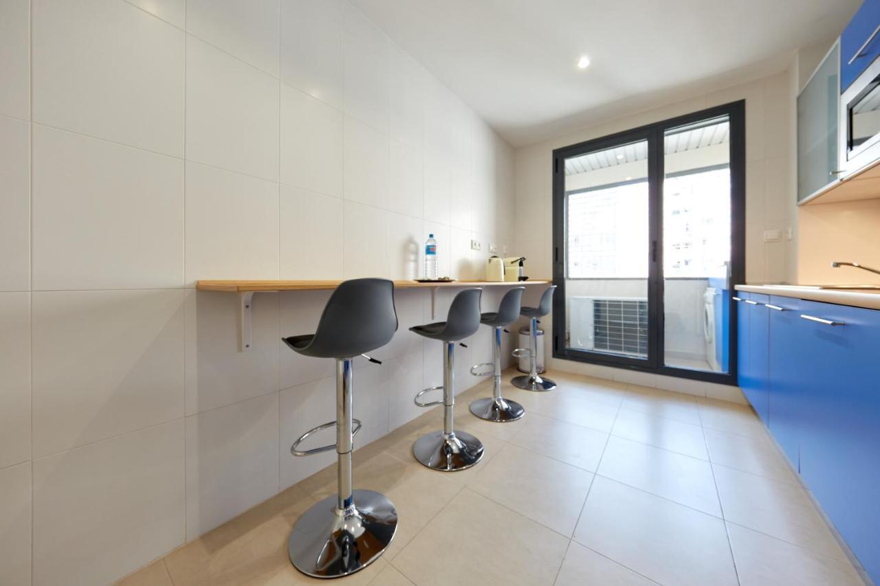 Apartment Luxurious Newly Renovated 2 Bedroom By The