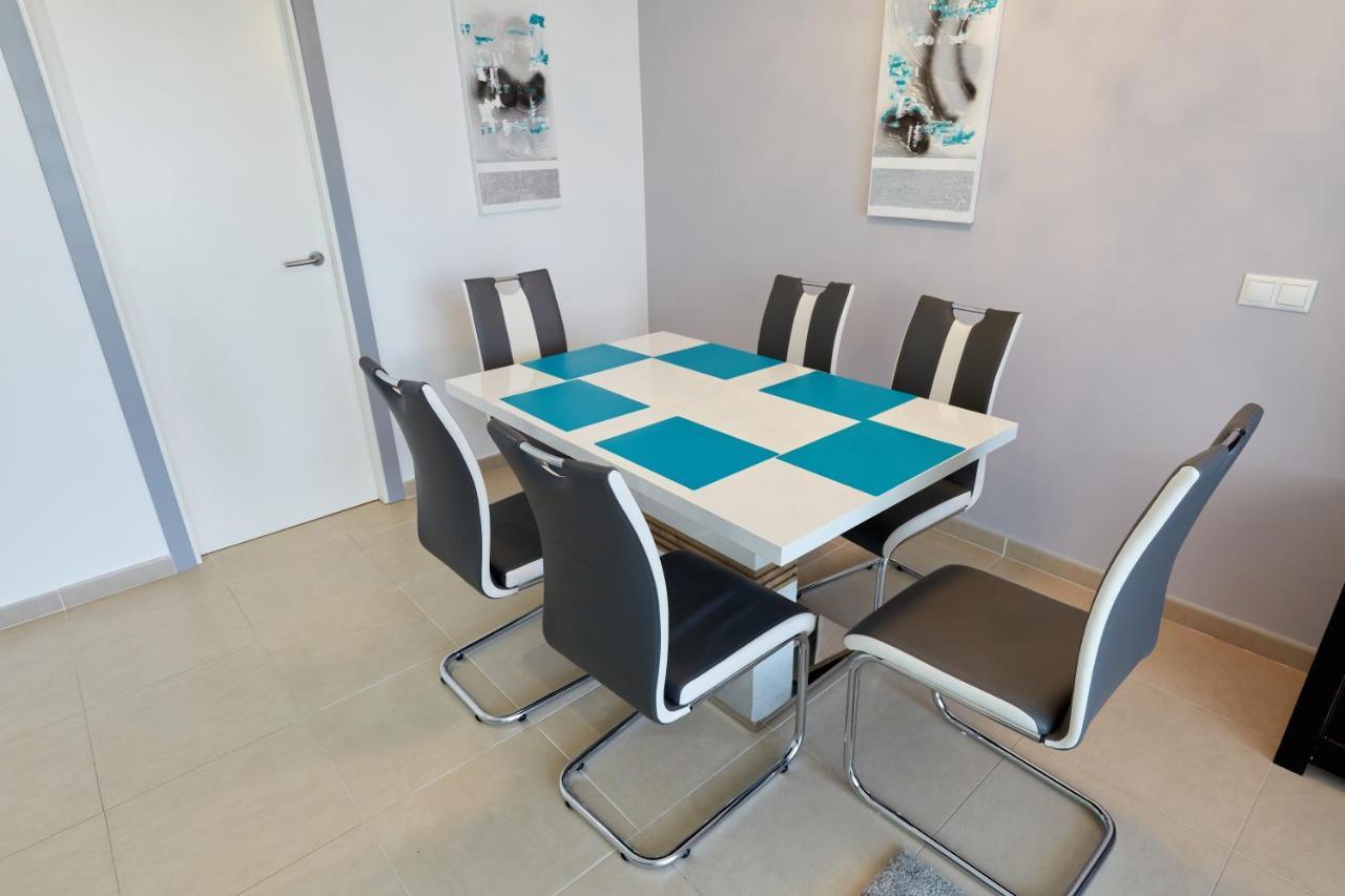 Luxurious Newly Renovated 2 Bedroom By The Benidorm